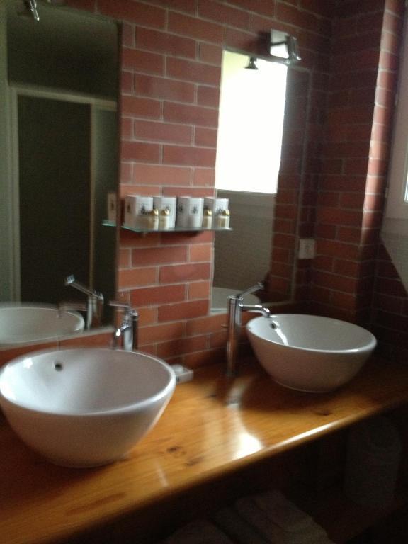 ベジエ Les Jardins Du Rebaut Bed & Breakfast 部屋 写真
